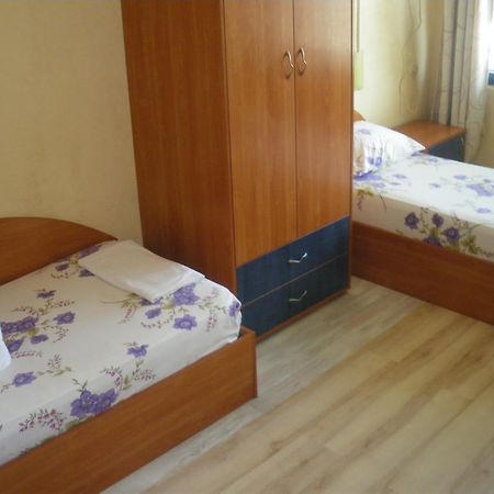 Brani Family Hotel Ruse Bagian luar foto